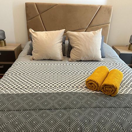 Garden Campo De Ourique Guest House - Hostel Lisboa Extérieur photo