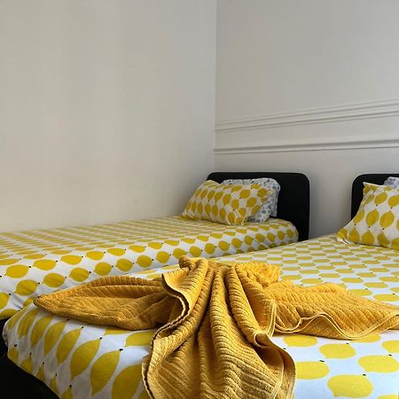 Garden Campo De Ourique Guest House - Hostel Lisboa Extérieur photo