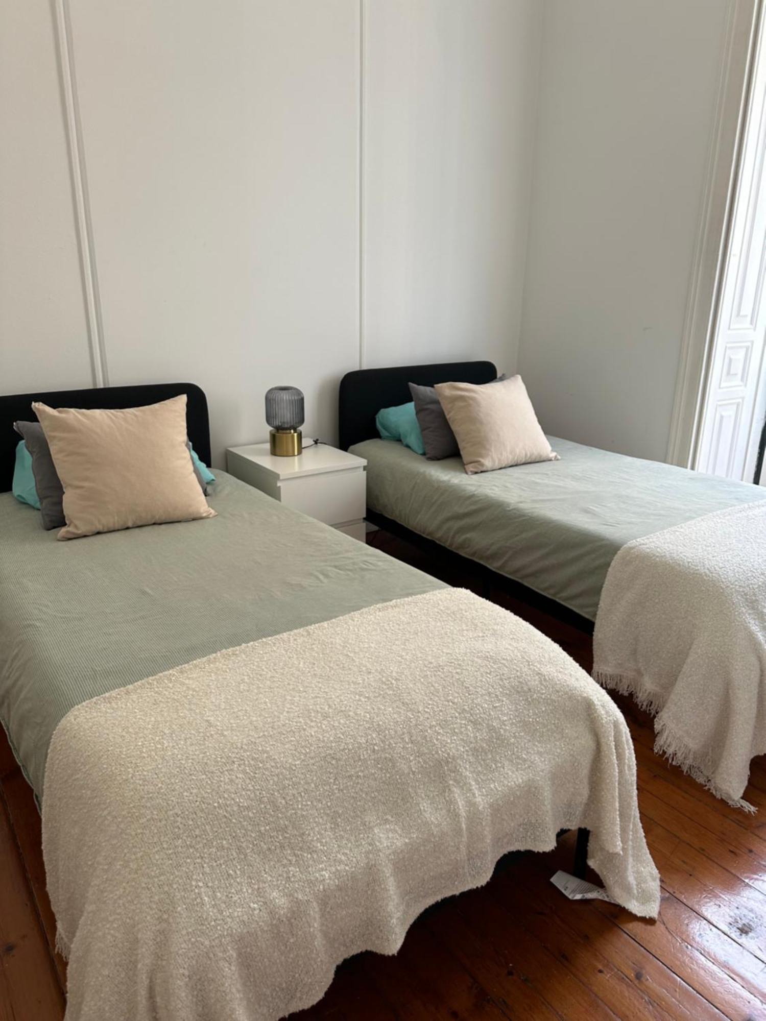 Garden Campo De Ourique Guest House - Hostel Lisboa Extérieur photo