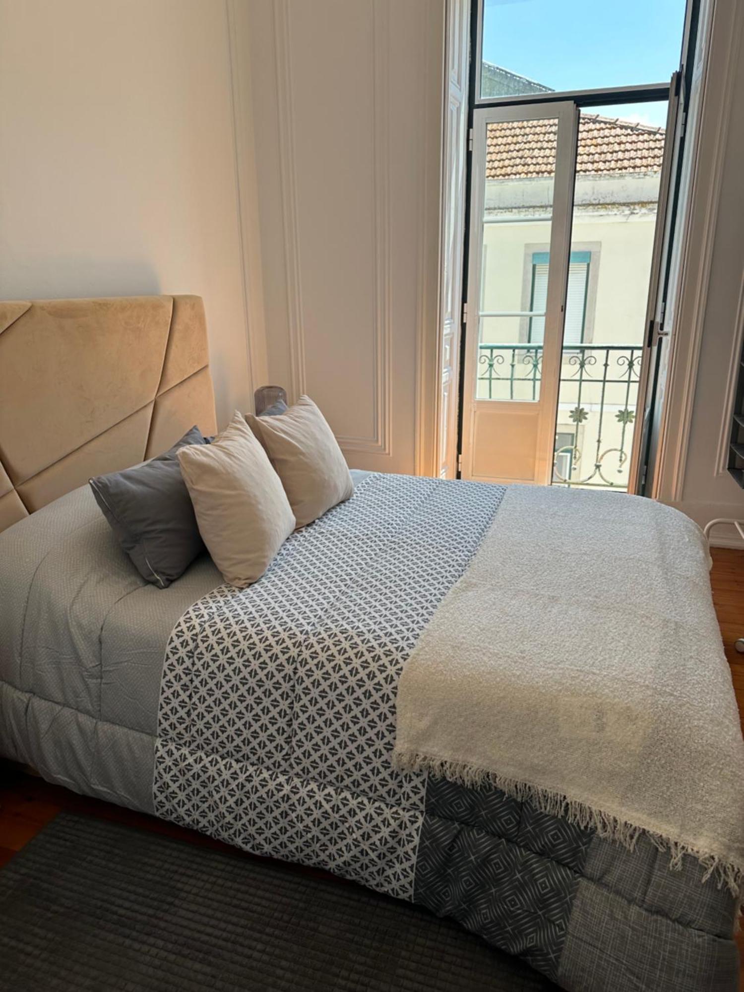 Garden Campo De Ourique Guest House - Hostel Lisboa Extérieur photo