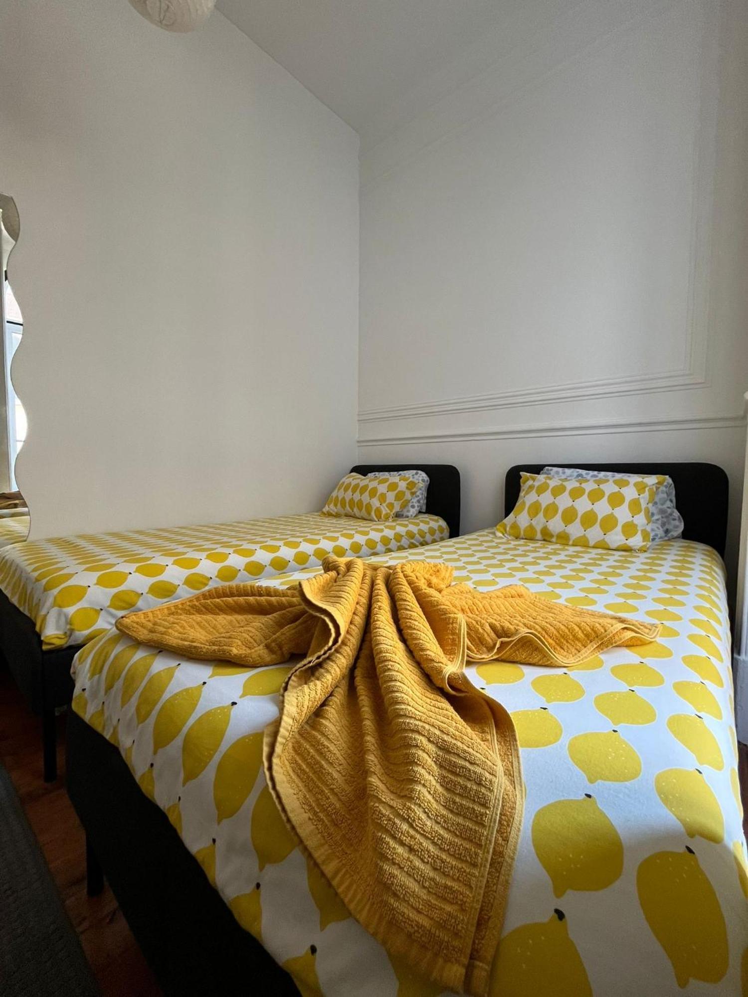 Garden Campo De Ourique Guest House - Hostel Lisboa Extérieur photo