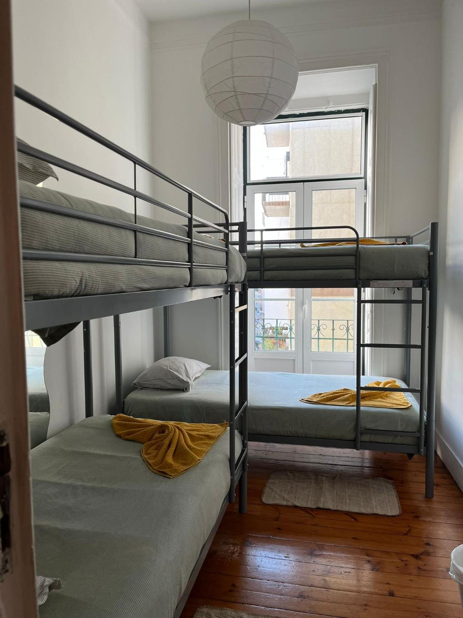 Garden Campo De Ourique Guest House - Hostel Lisboa Extérieur photo