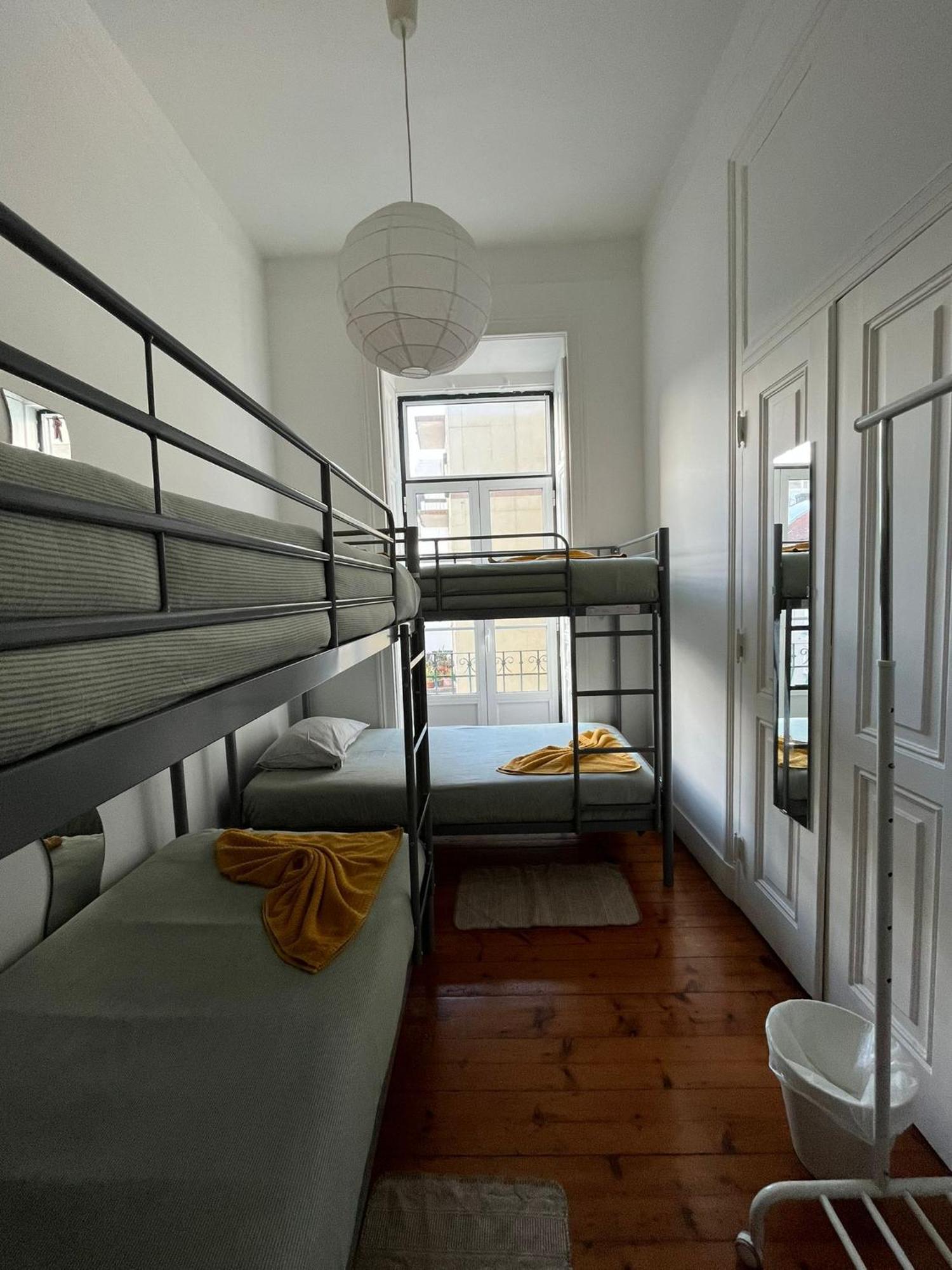 Garden Campo De Ourique Guest House - Hostel Lisboa Extérieur photo